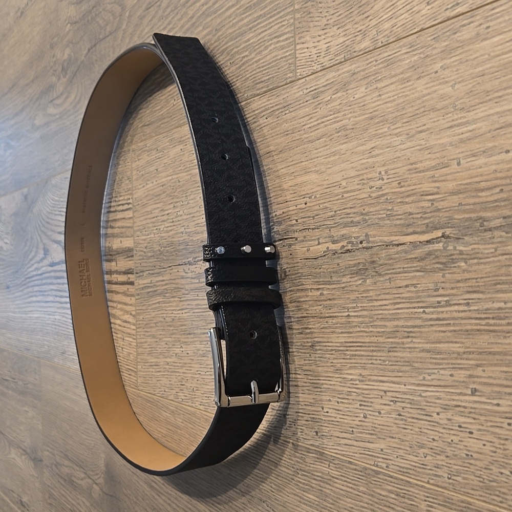 Michael kors belt sz Large F